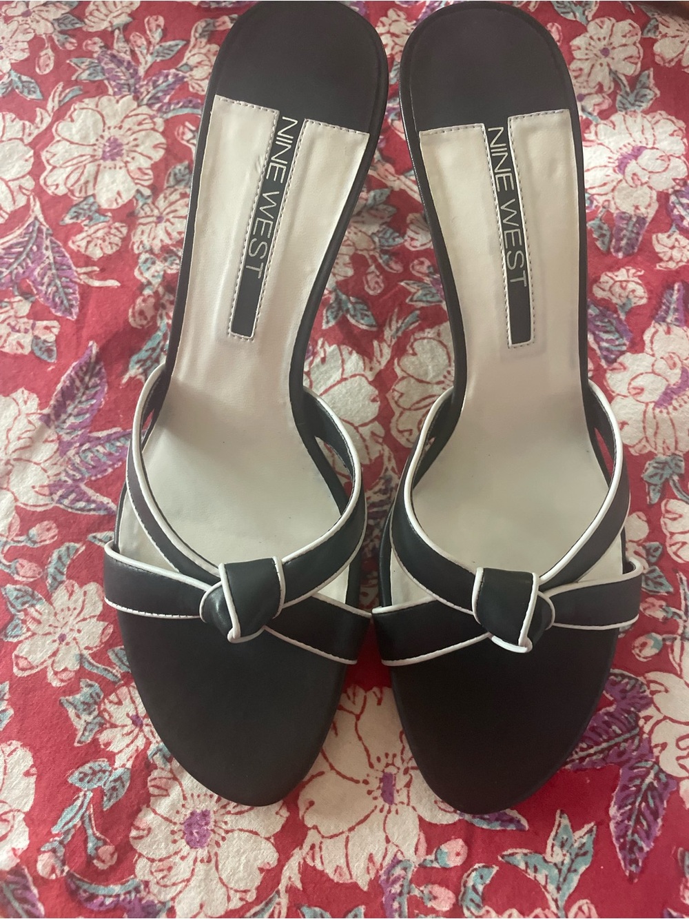 Nine West Women's navy and white Knot-Accent Slide Sandals 9M NWT!